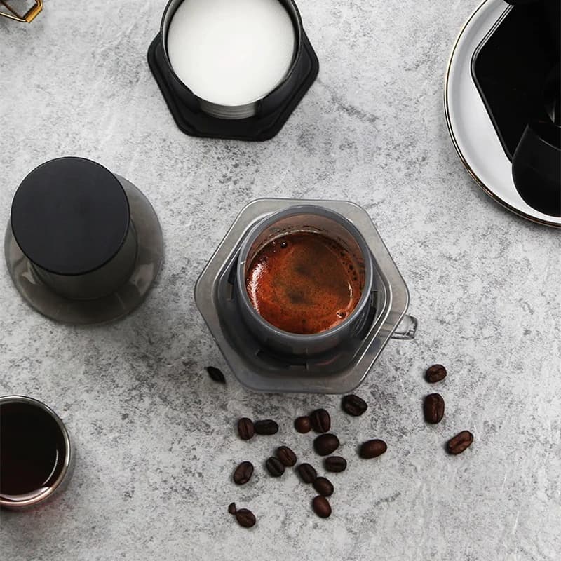 Tragbare French-Press-Kaffeemaschine